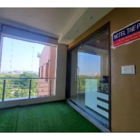 Hotel The Pill, Bhavnagar Ngoại thất bức ảnh